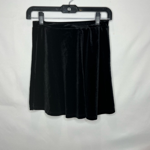 VELVET BLACK SKIRT MINI - Picture 2 of 3